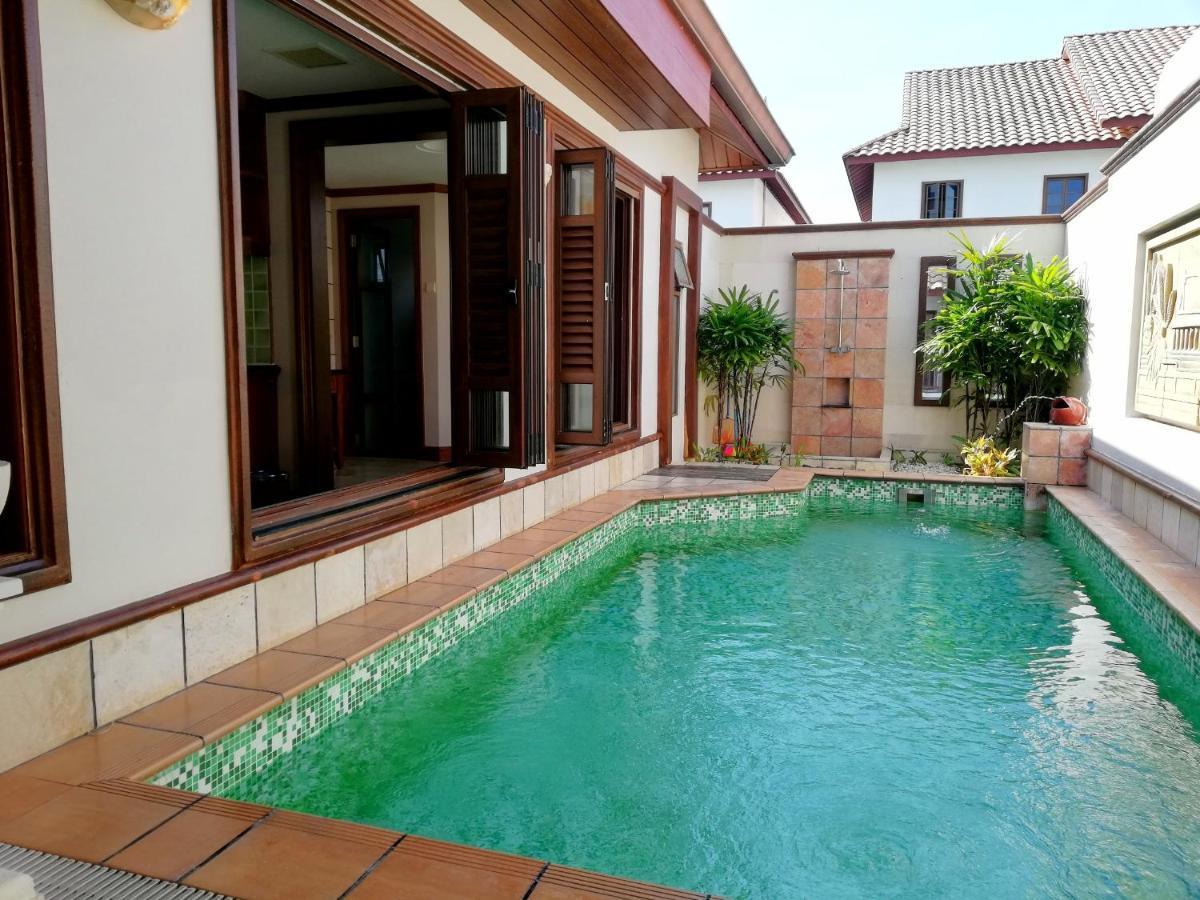 Wonderland Private Pool Villas At ポートディクソン エクステリア 写真